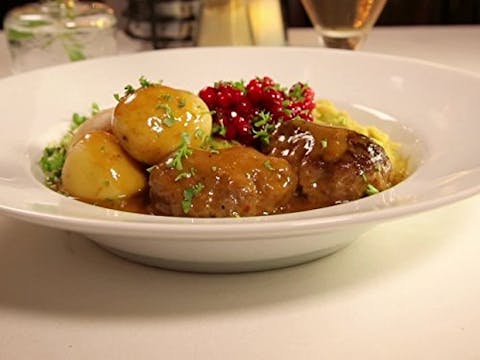 Bizarre Foods: Delicious Destinations - Episode 23