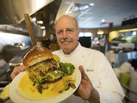 Bizarre Foods: Delicious Destinations - Episode 11