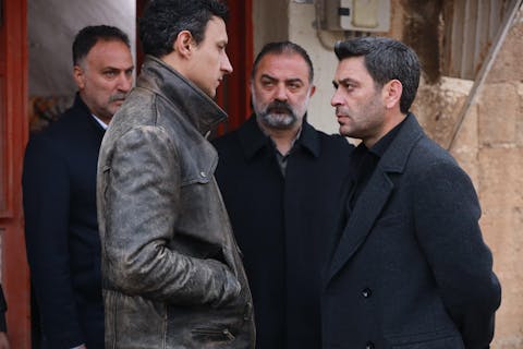 Uzak Şehir - Episode 15