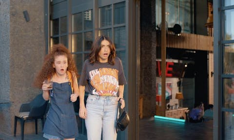 Sadece Arkadasiz - Episode 16
