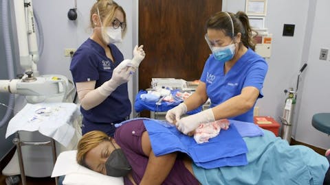 Dr. Pimple Popper - Episode 7