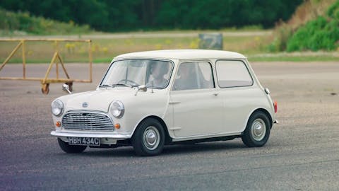Wheeler Dealers - Episode 1