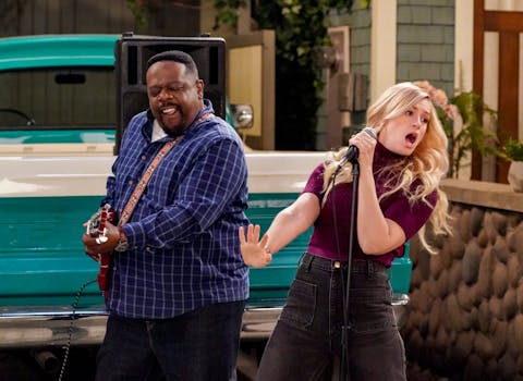 The Neighborhood - Episode 11