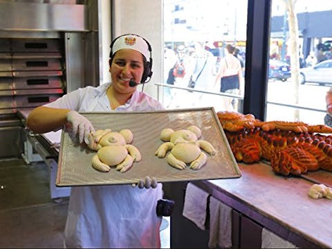 Bizarre Foods: Delicious Destinations - Episode 1