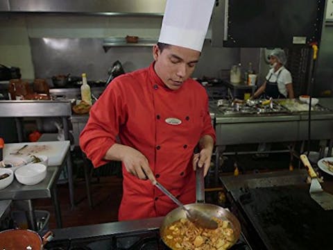 Bizarre Foods: Delicious Destinations - Episode 16