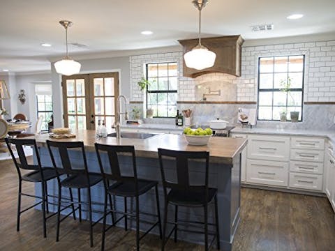 Fixer Upper - Episode 11