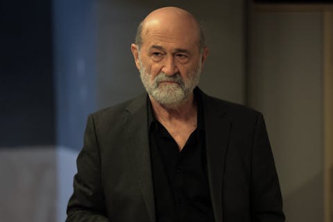 Uzak Şehir - Episode 25