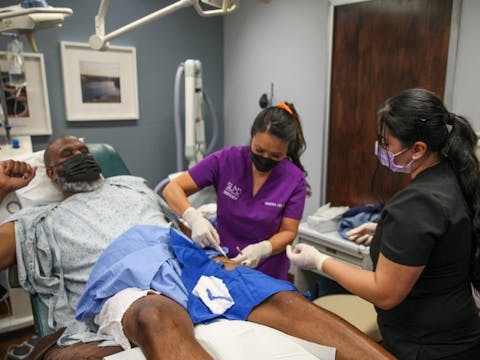 Dr. Pimple Popper - Episode 9