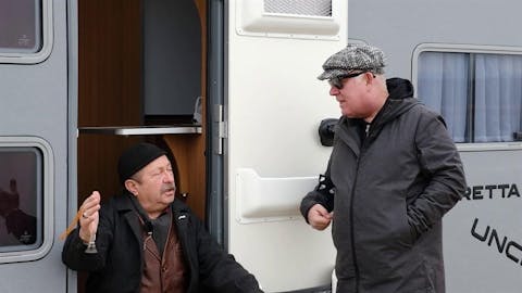 Erkan Can ve Güven Kıraç Karavanda - Episode 12