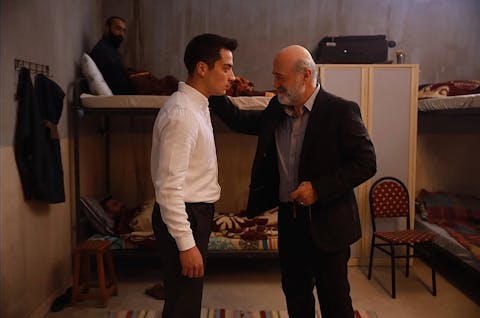 Uzak Şehir - Episode 10