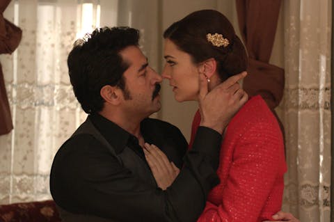 Karadayi - Episode 13