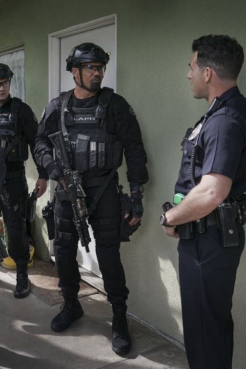 S.W.A.T. - Episode 16