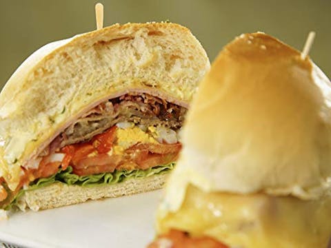 Bizarre Foods: Delicious Destinations - Episode 1