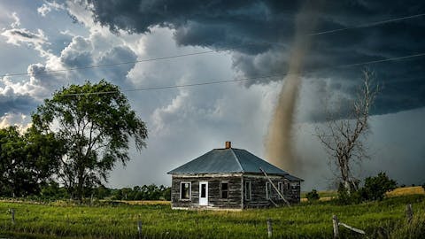 In the Eye of the Storm: Chasers - Episode 5
