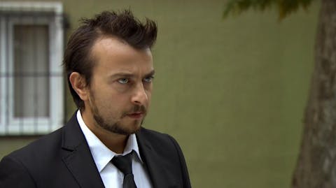 Leyla and Mecnun - Episode 10