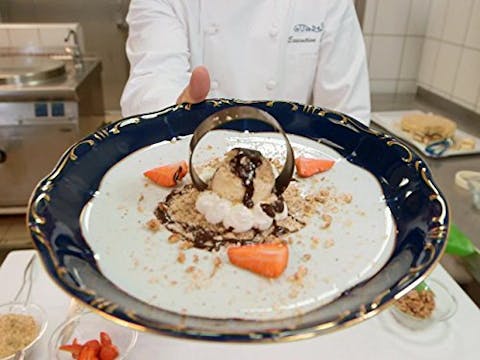 Bizarre Foods: Delicious Destinations - Episode 24